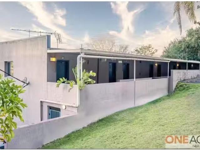 Just in! 4/142 Faunce Street, GOSFORD House for rent Listed b.