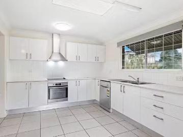 Deal! 414 Mains Road, Macgregor, QLD 4109