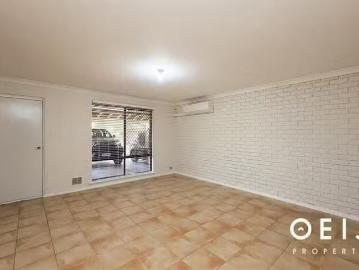 Just in! 4/177 Kitchener Road, Alfred Cove, WA 6154