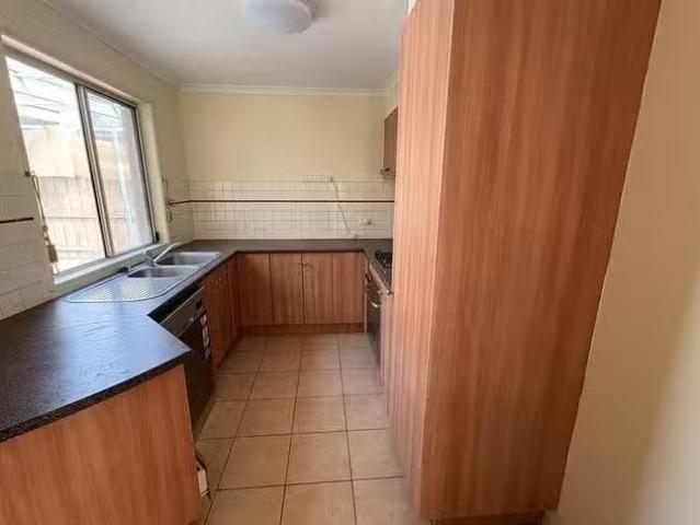 Cozy 41 Timele Drive, Hillside, VIC 3037