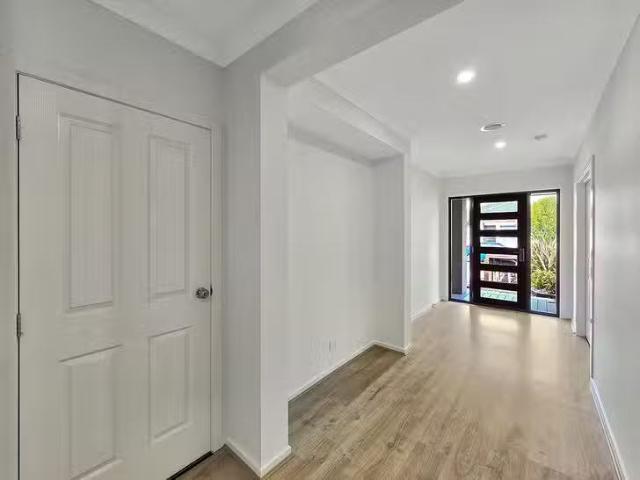 Just in! 41 Iris Loop, Armstrong Creek, VIC 3217