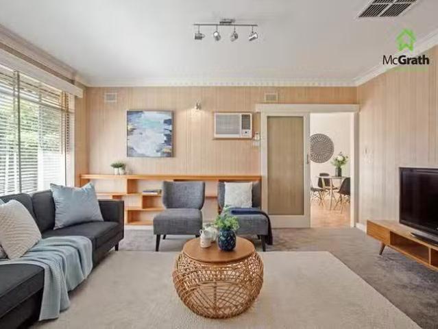 Deal! 41 Oakleigh Road, Marion, SA 5043