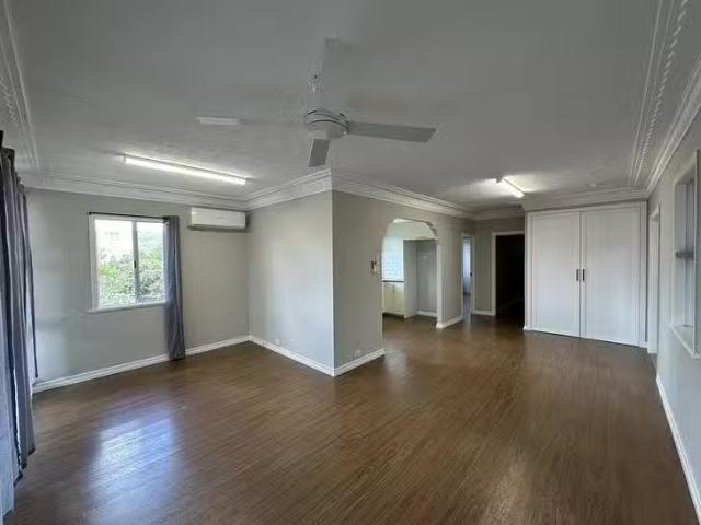 Nice 42 Barbour Street, Esk, QLD 4312