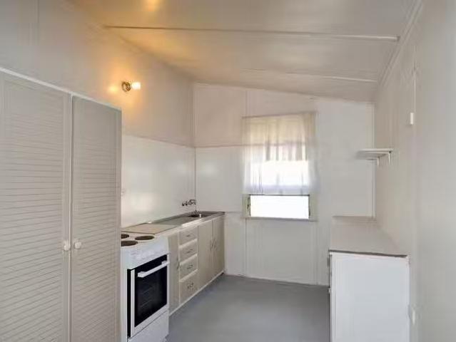 Just in! 42 Bramston Street, Gladstone Central, QLD 4680