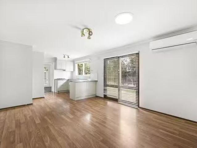 Deal! 42 James Cook Drive, Melton West, VIC 3337