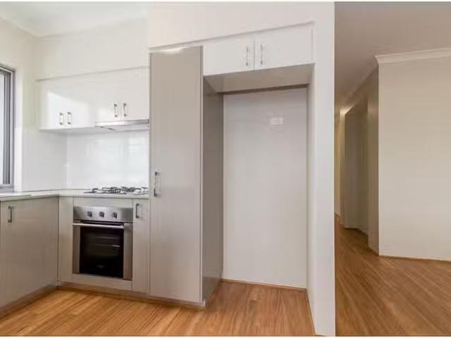 Cozy 4/334 Belmont Avenue, Kewdale, WA 6105