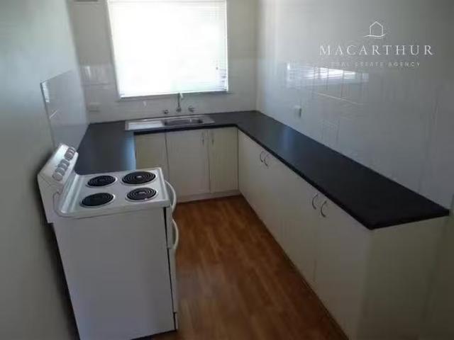 Unique 4/7 Halloran Street, Turvey Park, NSW 2650