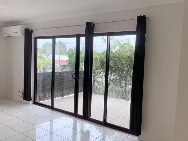 Just in! 4/7 Hoogley Street, West End, QLD 4101