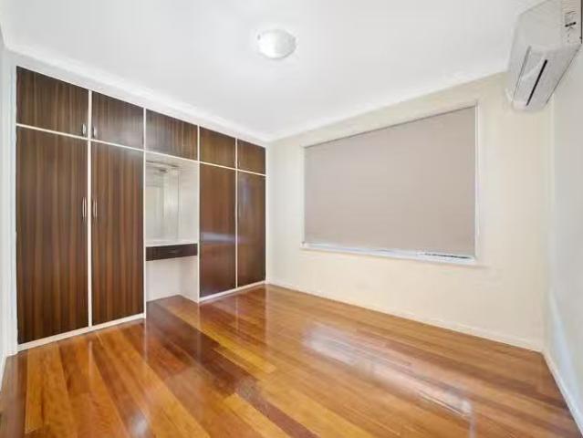 Deal! 47 Spence Street, Mount Gravatt East, QLD 4122