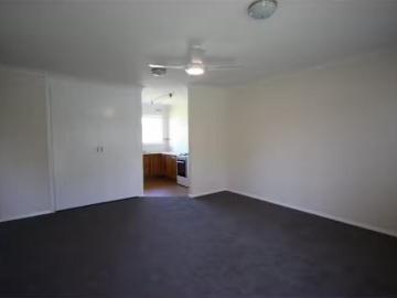 Just in! 4/439 Prune Street, Lavington Apartment for rent Lis.