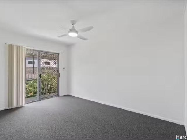 Cheap 4/43 Burrai Street, MORNINGSIDE Apartment for rent List.