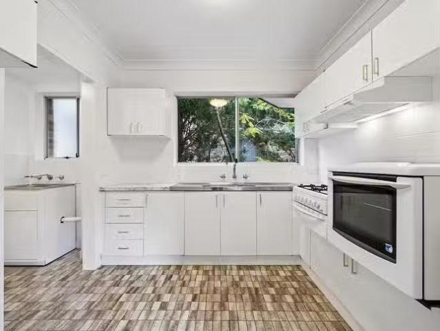 Cheap 4/45 Albert Street, Hornsby, NSW 2077