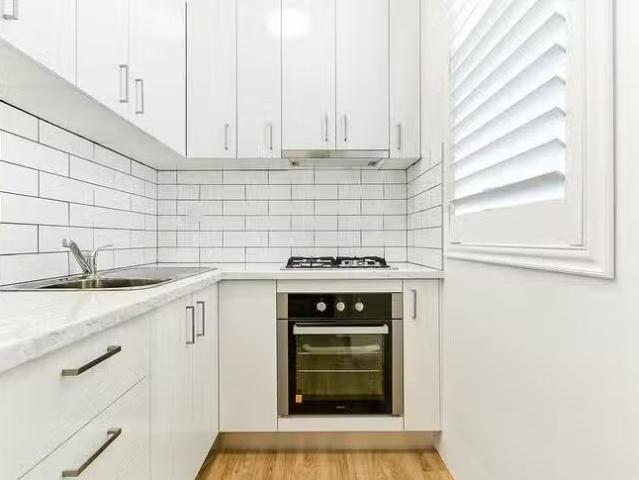 Just in! 4/49 West Street, Petersham, NSW 2049