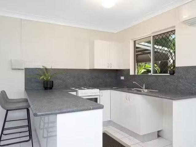 Cozy 4/57 Lowth Street, Rosslea, QLD 4812