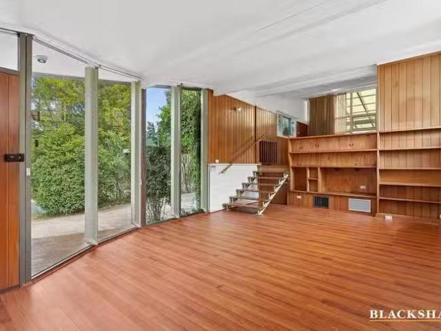 Cheap 45 Fergusson Crescent, Deakin, ACT 2600