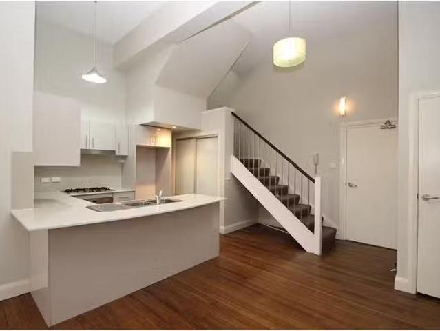 Just in! 4/63 Narara Road, Adamstown Townhouse for rent Liste.