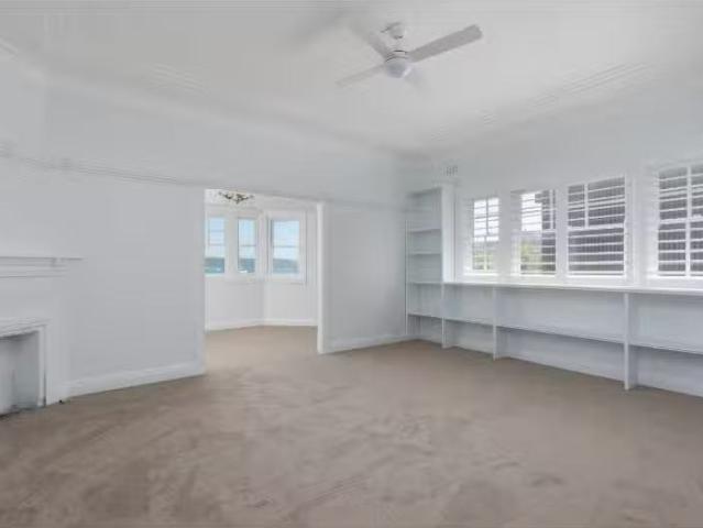 Unique 4/658a New South Head Road, ROSE BAY Apartment for rent.