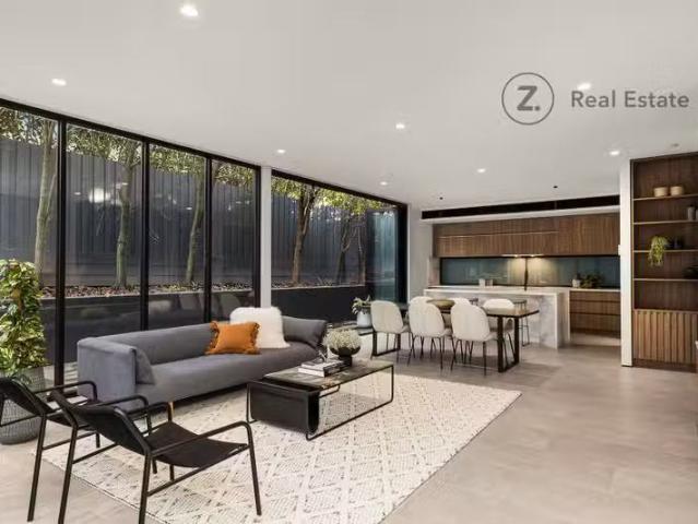 Cozy 4/688 Toorak Road, Malvern VIC 3144
