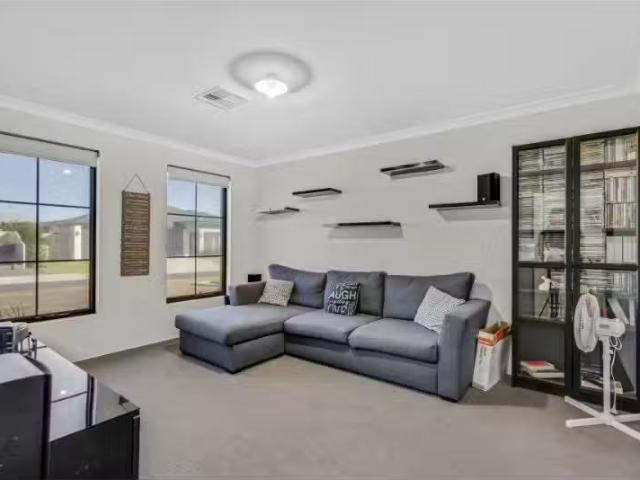 Cheap 46 Edenhope Road, AUSTRALIND House for rent Listed by P.