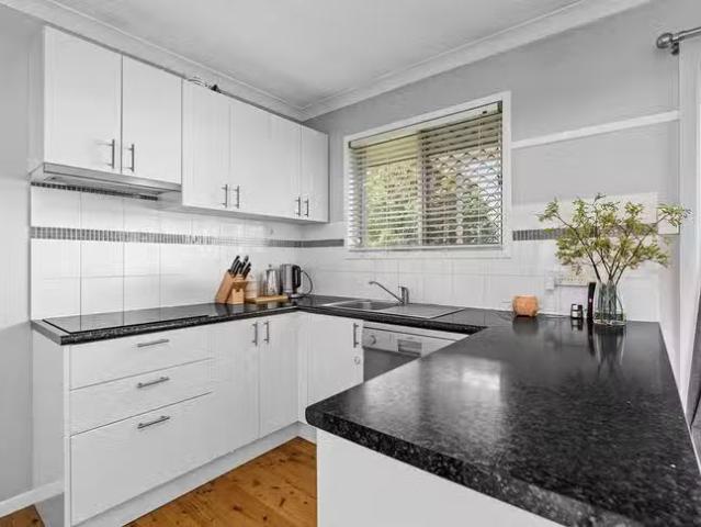 Unique 46 Sardon Street, Centenary Heights, QLD 4350