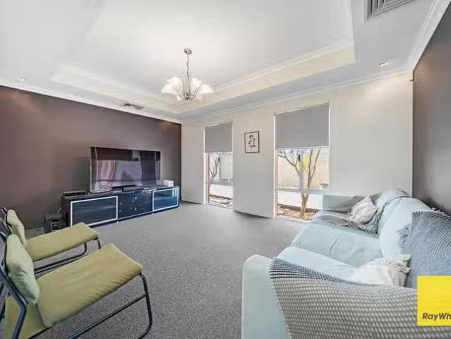 Cozy 46 Simmonds Pass, Ellenbrook, WA 6069