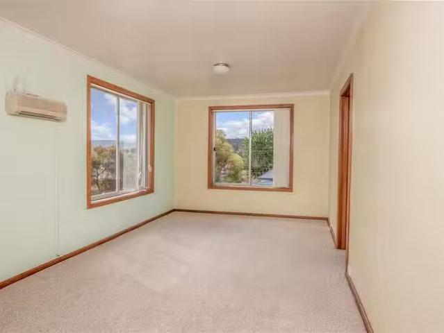Rental! 4/74 Montagu Street, New Town, TAS 7008