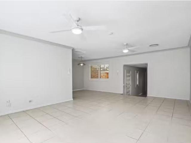 Rental! 48/18 Buckleys Road, Winston Hills Townhouse for rent.