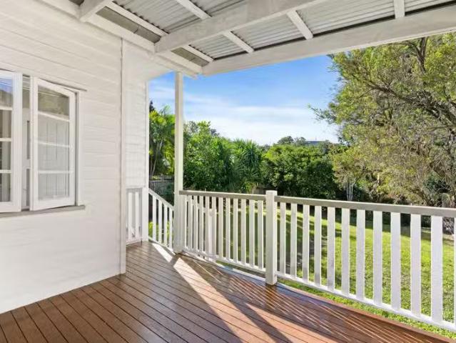Charming 48 Greer Street, BARDON, QLD 4065 House for Rent