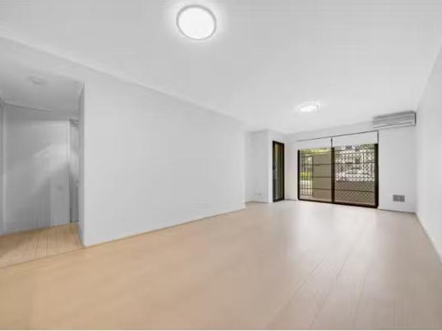 Cozy 4/8 Kadina Street, North Perth Apartment for rent Listed.