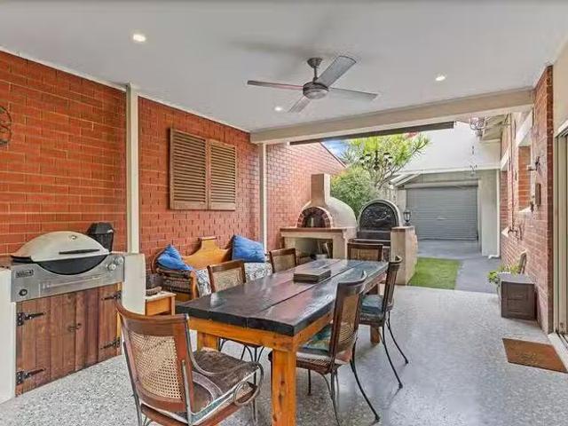 For Rent! 4 Macfarlane Street, Glenelg North, SA 5045