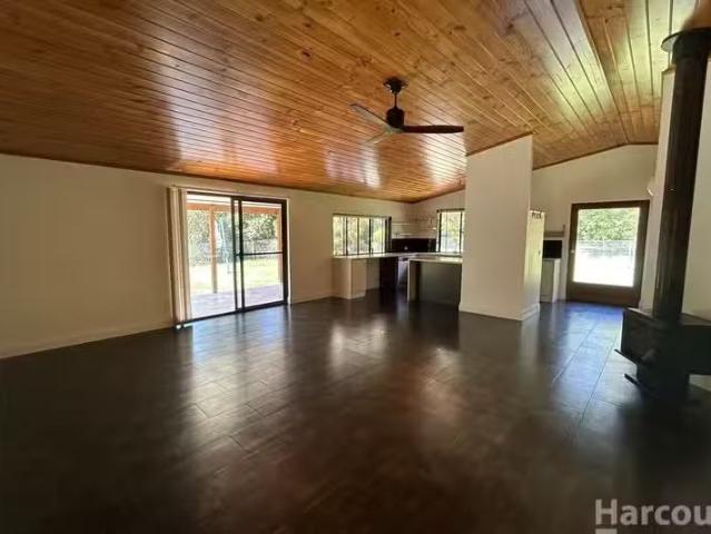 Unique 4 Main Street, Ellenborough, NSW 2446 House for Rent