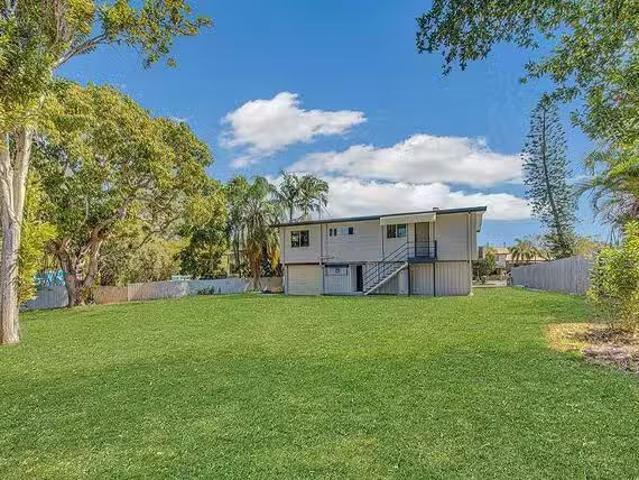 Cheap 4 Melbourne Street, West Gladstone, QLD 4680