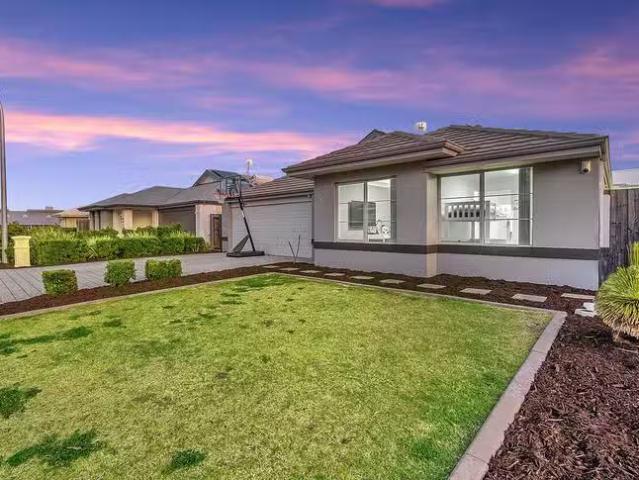 Unique 4 Milward Way, Ellenbrook, WA 6069