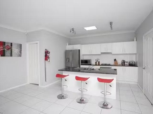 Charming 4 Mollymook Street, Tullimbar, NSW 2527