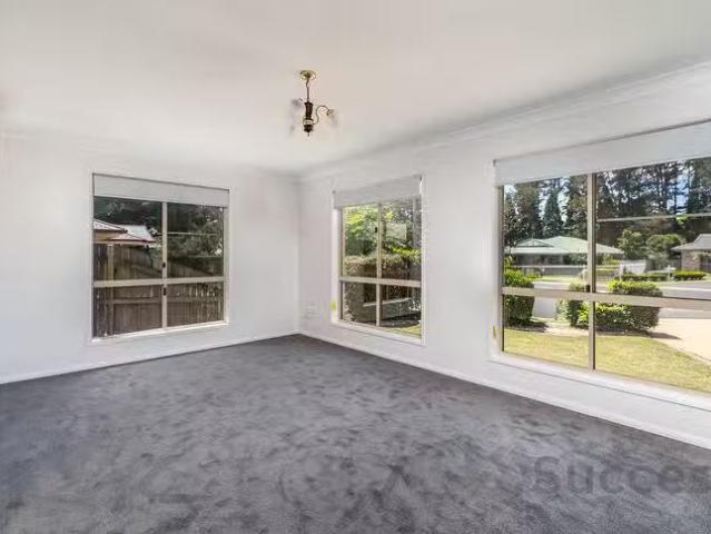 Rental! 4 Audrey Court, Middle Ridge, QLD 4350