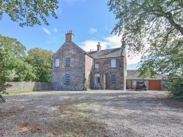 New 4 bedroom detached house for rent in Brae of Pert, Laurenc.
