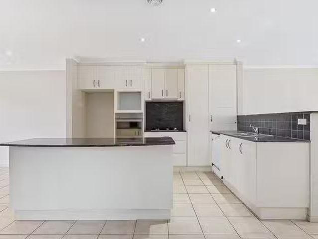 Just in! 4 Birdseye Lane, Gungahlin, ACT 2912