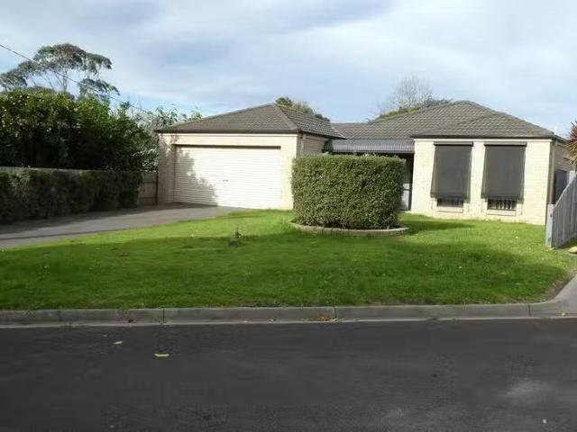 For Rent! 4 Blanks Court, Wurruk, VIC 3850