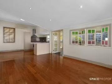 For Rent! 4 Blaxland Street, Milton, QLD 4064