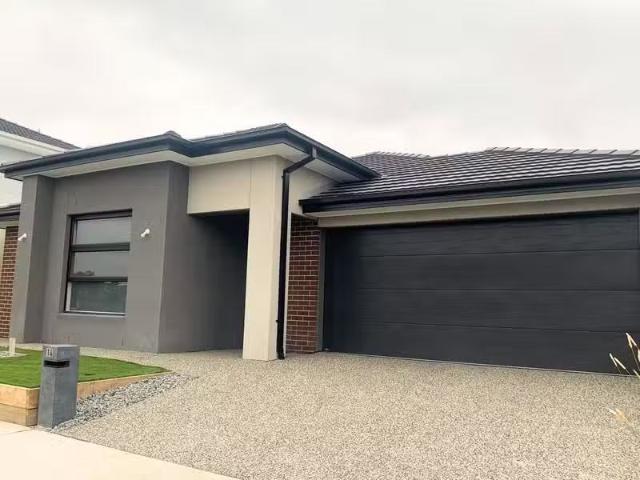 Deal! 4 BR 14 Englefield Street, DONNYBROOK, VIC 3064 House.