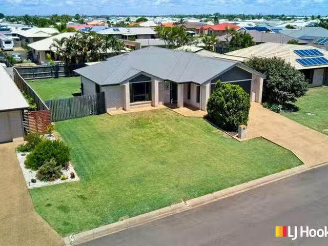 Charming 4 BR 15 Wearing Road, Bargara, QLD 4670