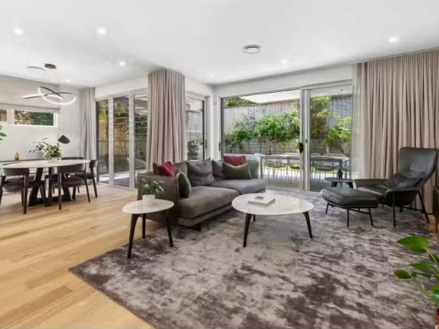 Unique 4 BR 16 Grace Street, Lane Cove Townhouse for rent Lis.