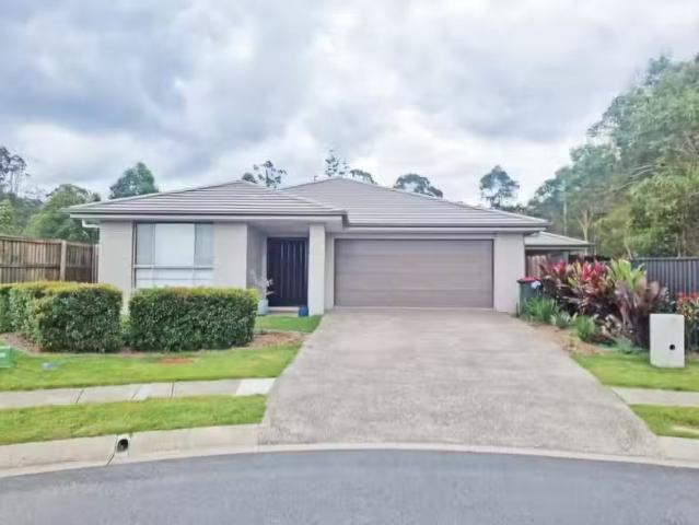 New 4 BR 16 Paradise Place, UPPER KEDRON, QLD 4055 House for.