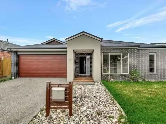Unique 4 BR 17 Chedword Road, Cranbourne North, VIC 3977