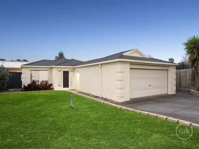 For Rent! 4 BR 18 Curlew Drive, Whittlesea, VIC 3757