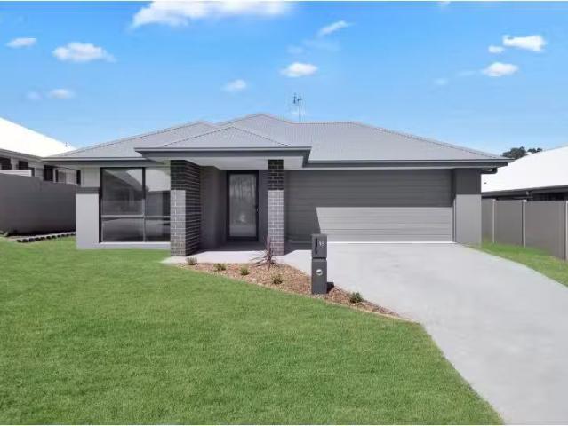 New 4 BR 18 Pankhurst Avenue, North Rothbury House for rent L.