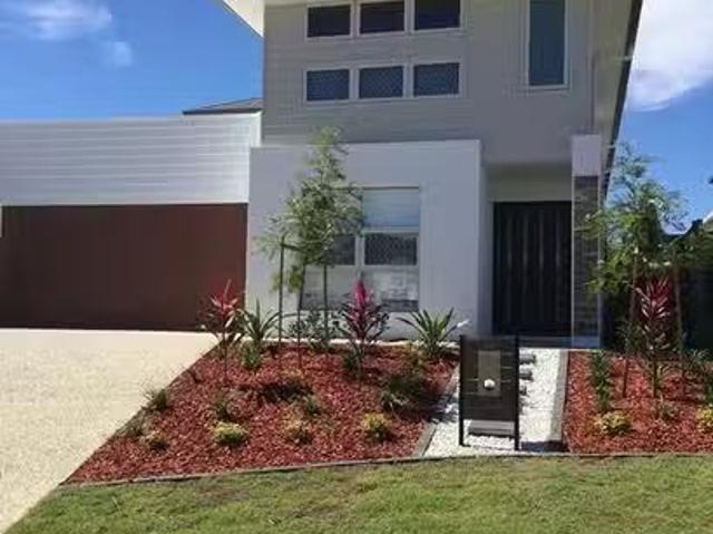 Unique 4 BR 19 Apple Berry Avenue, Coomera, QLD 4209