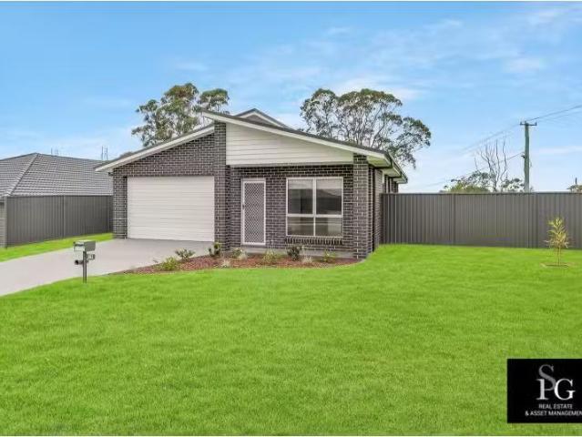 New 4 BR 19 Daunt Street, Farley House for rent Listed by Rea.