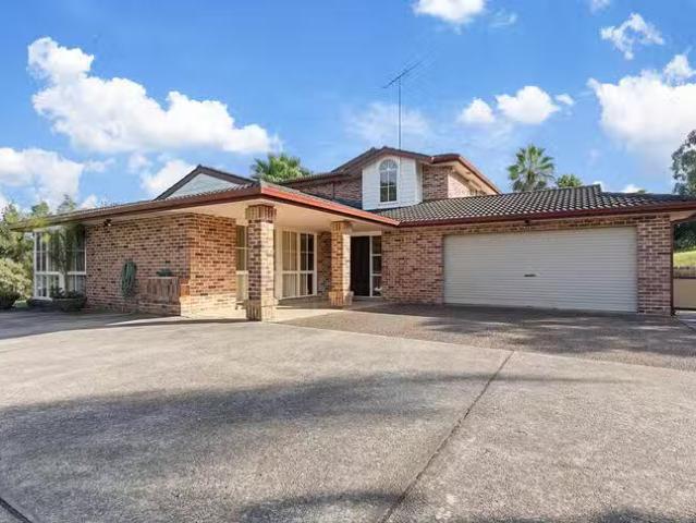 Nice 4 BR 111 119 Laybird Street, Cranebrook, NSW 2749