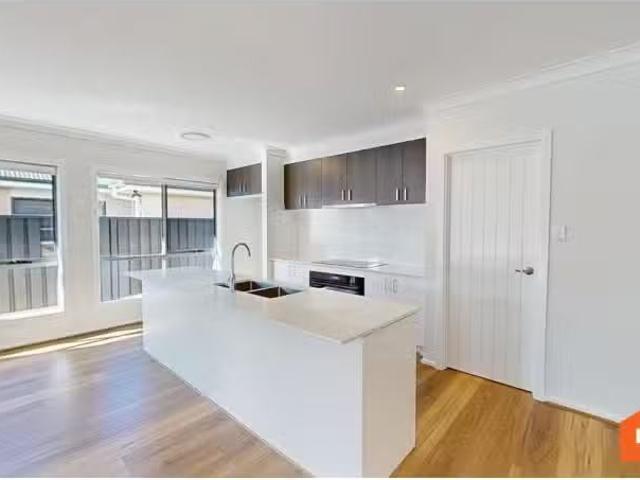 Just in! 4 BR 11 Blossom Way, Bellbird House for rent Listed.